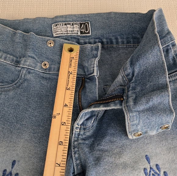 Vintage Sweet November 40 Embroidered Wide Leg Jeans - Picture 7 of 14